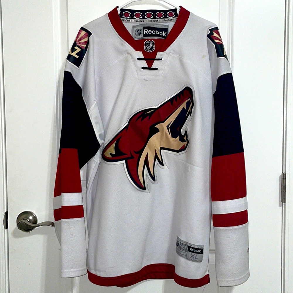 Vintage Arizona Coyotes Jersey